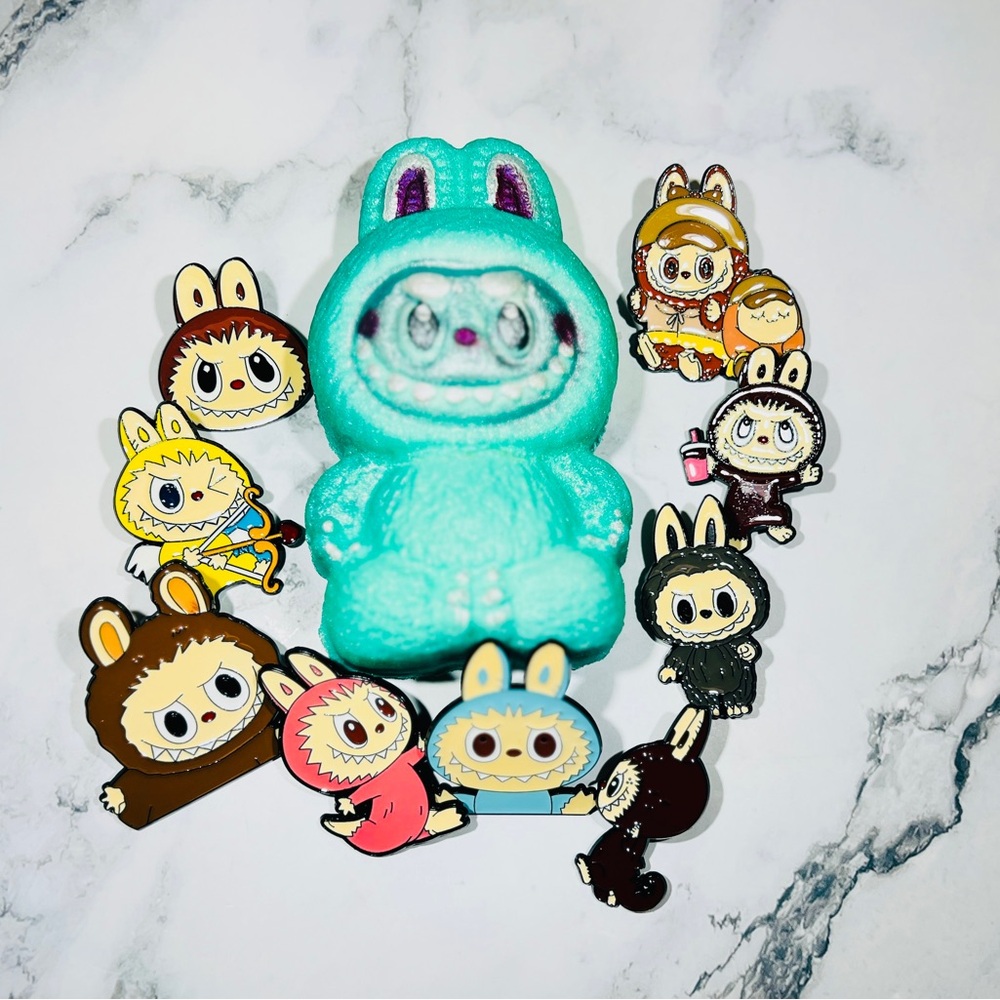 LaBuBu Bath Bomb with Surprise Pin inside